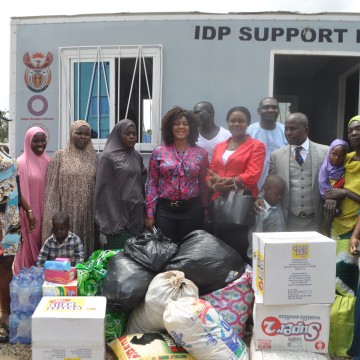 Steve Azaiki visits IDP Camp Abuja